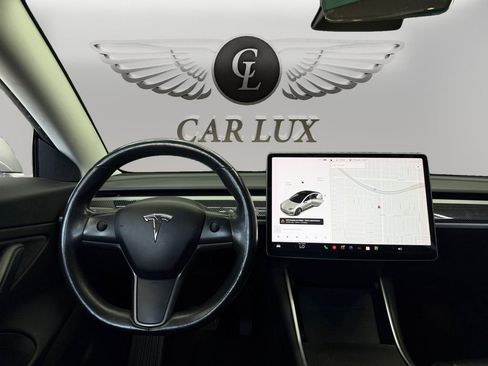 Used 2018 Tesla Model 3 Long Range RWD image 10