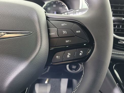 New 2026 Chrysler Pacifica Limited w/ S Appearance Package image 18