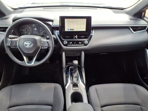 Used 2024 Toyota Corolla Cross AWD Hybrid image 11