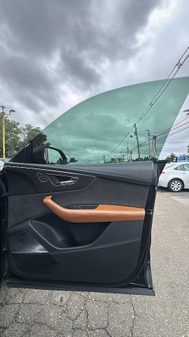 Used 2021 Audi RS Q8 w/ Luxury Package AWD/4WD image 26