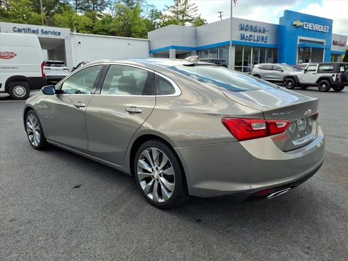 Used 2017 Chevrolet Malibu Premier w/ Premier Sun and Wheel Package FWD image 4