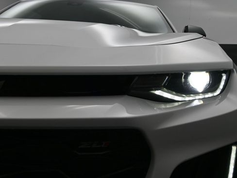 Used 2019 Chevrolet Camaro ZL1 image 21