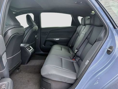 New 2026 Lexus ES 350h AWD w/ Cold Area Package image 19