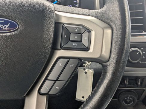 Used 2022 Ford F250 Lariat w/ Black Appearance Package image 21