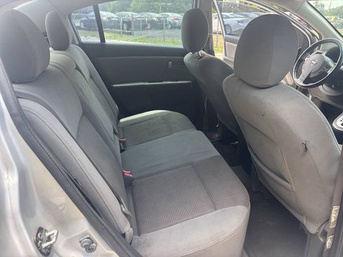 Used 2012 Nissan Sentra 2.0 SR w/ Special Edition Pkg FWD image 11