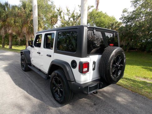 Used 2023 Jeep Wrangler Unlimited Sport AWD/4WD image 5