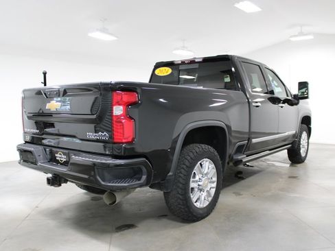 Used 2024 Chevrolet Silverado 2500 High Country w/ High Country Premium Package AWD/4WD image 12