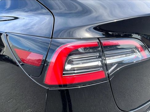Used 2019 Tesla Model 3 Long Range AWD/4WD image 28