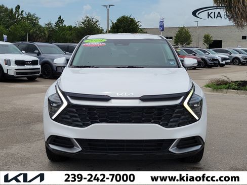 Certified 2024 Kia Sportage EX FWD image 2