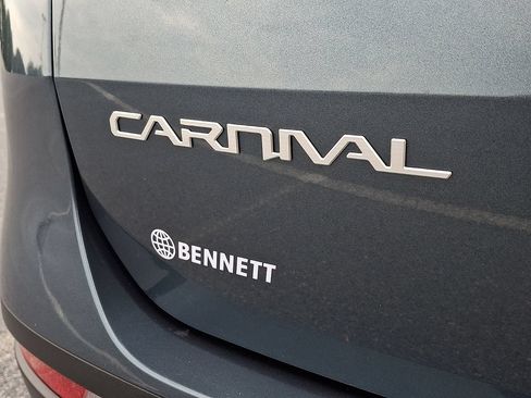 Used 2024 Kia Carnival SX Prestige FWD image 28