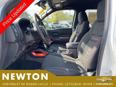Used 2025 Nissan Frontier PRO-4X AWD/4WD image 4