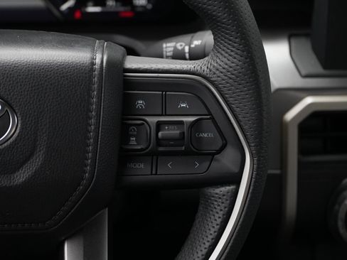 Used 2025 Toyota Tacoma TRD Off-Road AWD/4WD image 22