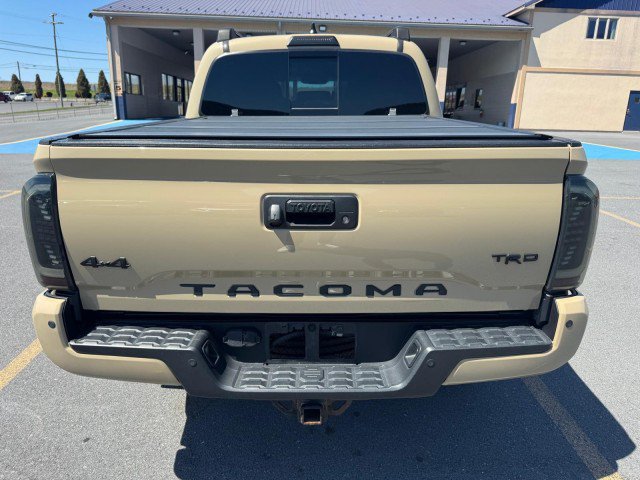 Used 2020 Toyota Tacoma TRD Sport w/ TRD Premium Sport Package AWD/4WD image 26