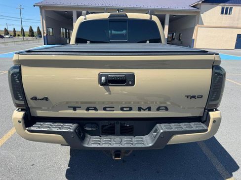 Used 2020 Toyota Tacoma TRD Sport w/ TRD Premium Sport Package AWD/4WD image 26