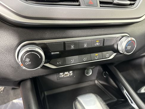 Certified 2024 Nissan Altima 2.5 SR image 10