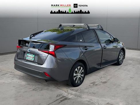 Used 2019 Toyota Prius XLE image 5