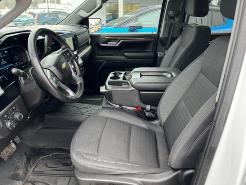 Used 2023 Chevrolet Silverado 1500 LT image 12