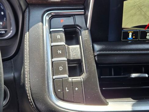 Certified 2024 Chevrolet Tahoe High Country AWD/4WD image 23