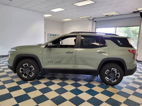 Used 2025 Chevrolet Equinox ACTIV image 4