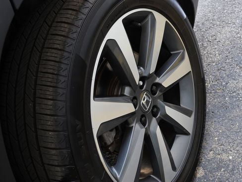 Used 2023 Honda Pilot Touring image 45