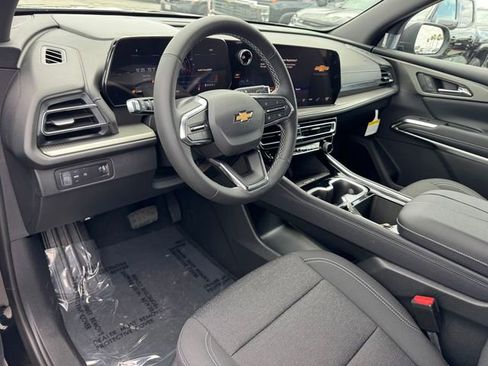 New 2026 Chevrolet Traverse LT FWD image 12