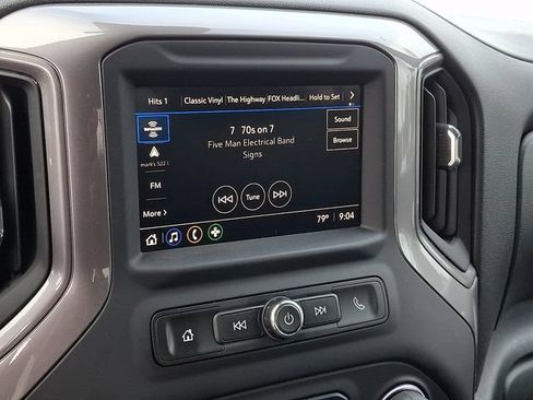 Used 2022 Chevrolet Silverado 1500 Custom AWD/4WD image 12