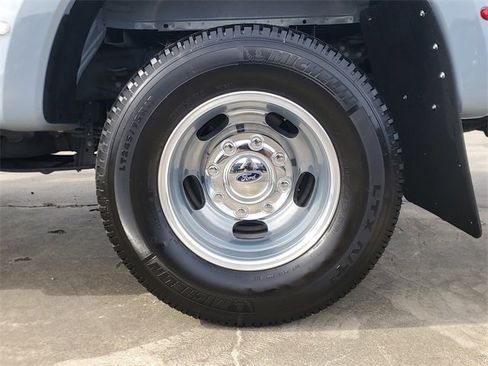 Used 2024 Ford F350 Limited w/ FX4 Off-Road Package image 7