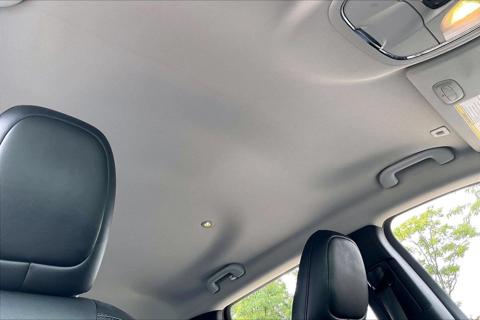 Used 2019 Jeep Cherokee Limited AWD/4WD image 14