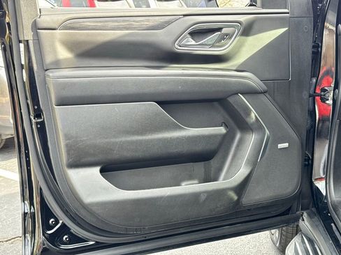 Used 2023 GMC Yukon SLT image 25