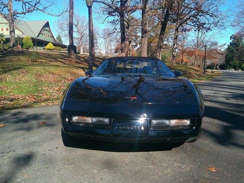 Used 1989 Chevrolet Corvette Convertible image 2