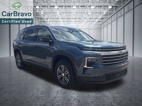 Used 2026 Chevrolet Traverse LT AWD/4WD image 6