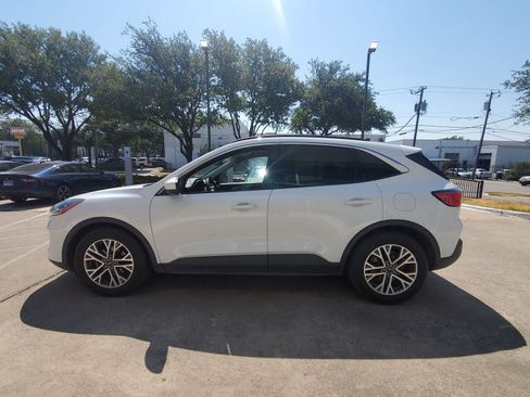 Used 2021 Ford Escape SEL w/ Technology Package FWD image 3