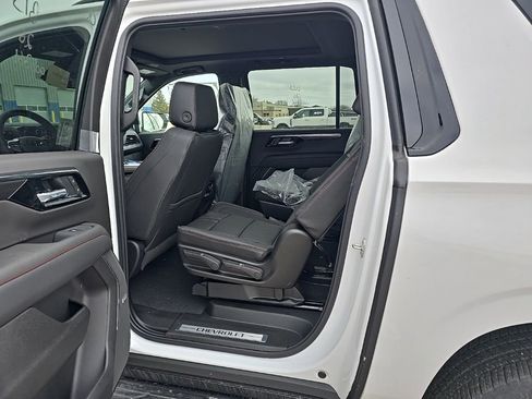 Used 2026 Chevrolet Suburban RST w/ Comfort Package image 10