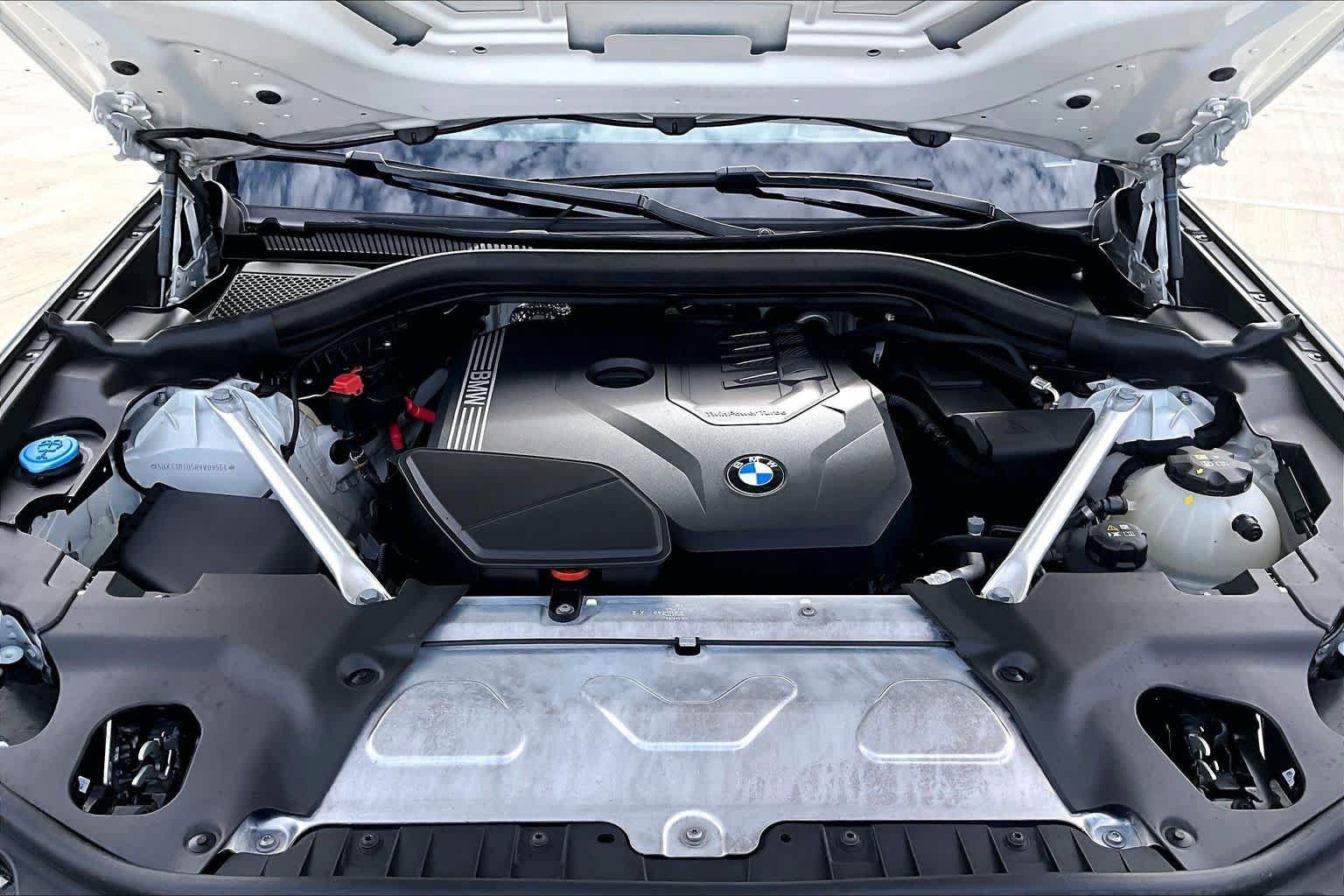 Used 2024 BMW X4 xDrive30i w/ Premium Package AWD/4WD image 30