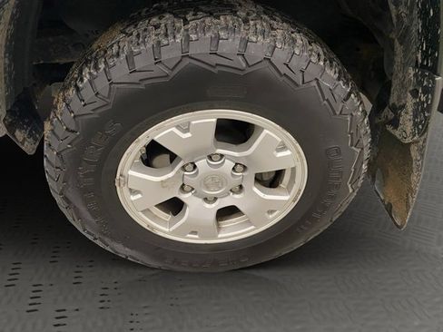 Used 2012 Toyota Tacoma 4x4 Double Cab w/ SR5 Pkg image 25