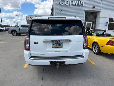 Used 2015 GMC Yukon XL Denali AWD/4WD image 11