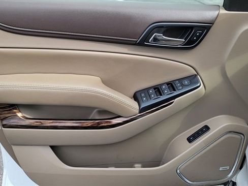 Used 2017 GMC Yukon SLT w/ Open Road Package image 19