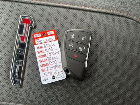 Used 2025 GMC Sierra 2500 AT4 w/ AT4 Premium Plus Package image 36