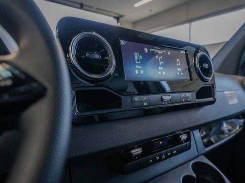 New 2025 Mercedes-Benz Sprinter 2500 image 29