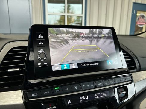 Used 2025 Honda Odyssey EX-L image 18
