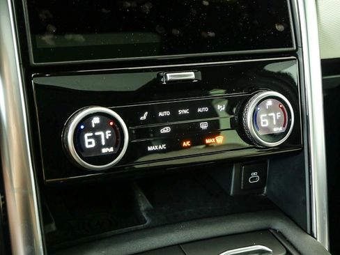 Used 2021 Land Rover Discovery S R-Dynamic AWD/4WD image 17