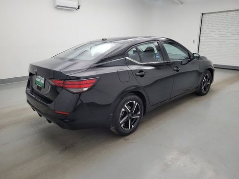 Used 2025 Nissan Sentra SV FWD image 10