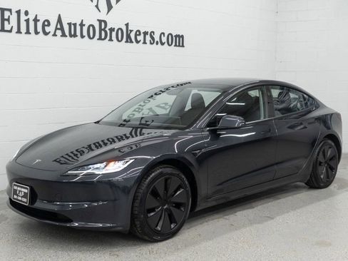 Used 2024 Tesla Model 3 image 37