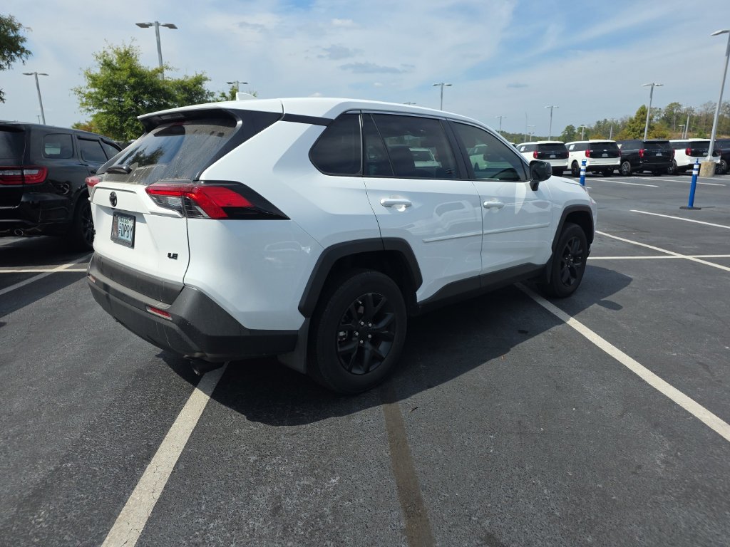 Used 2024 Toyota RAV4 LE FWD image 6