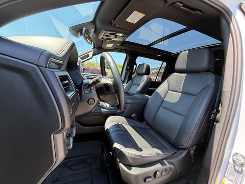 Used 2024 Chevrolet Suburban RST w/ Luxury Package AWD/4WD image 20
