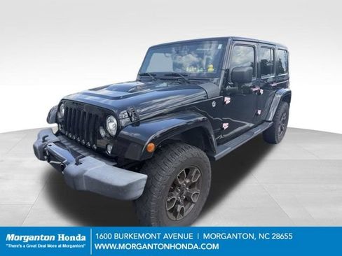 Used 2018 Jeep Wrangler Unlimited Sahara AWD/4WD image 3