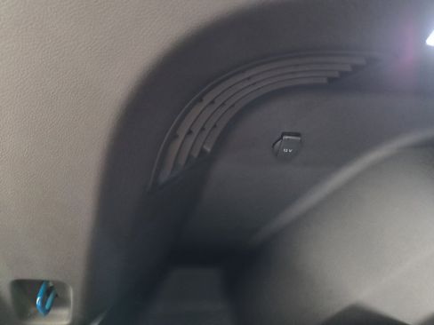 New 2025 Volkswagen Atlas Cross Sport SE image 13