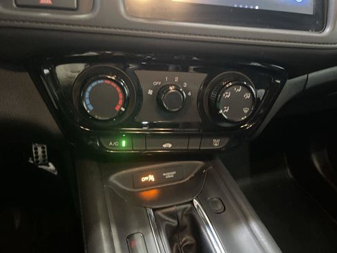 Used 2022 Honda HR-V Sport image 18