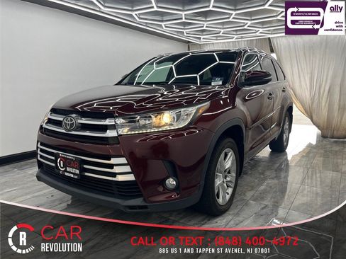 Used 2017 Toyota Highlander Limited w/ Protection Package #3 AWD/4WD image 3