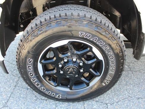 Used 2026 RAM 2500 Laramie AWD/4WD image 5